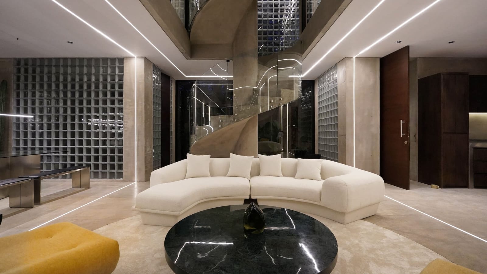 Spacious 3-Bedroom Ocean View Villa with Private Pool for Yearly Rental in Ungasan — image 15