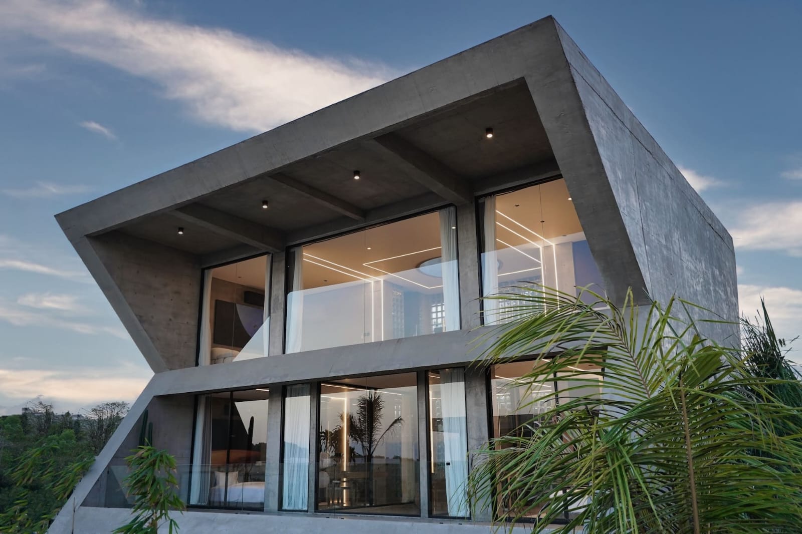 Spacious 3-Bedroom Ocean View Villa with Private Pool for Yearly Rental in Ungasan