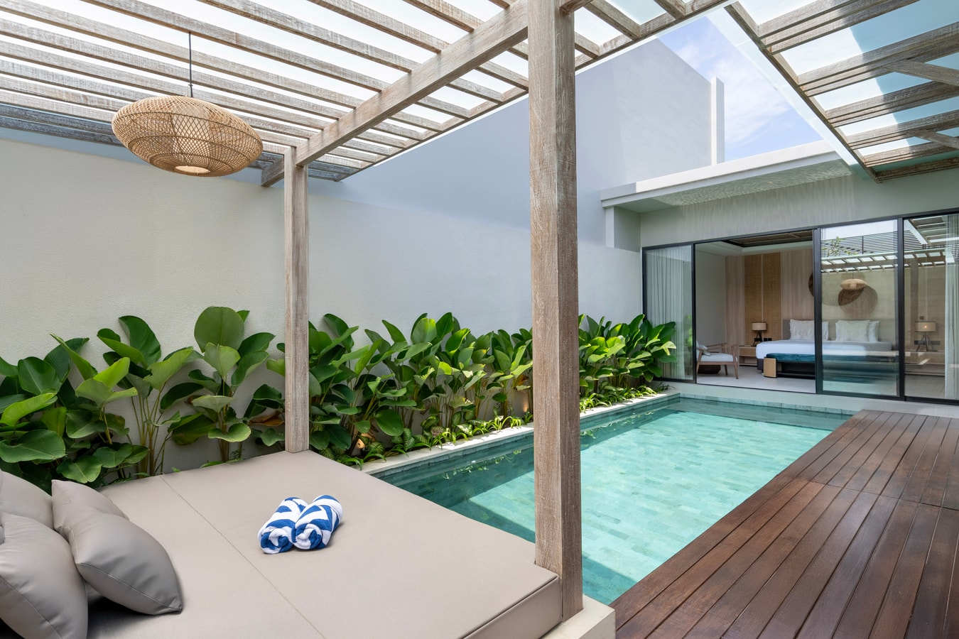 Deneva 4 - Private Pool Villa, Near Berawa Beach in Canggu, Bali — image 11