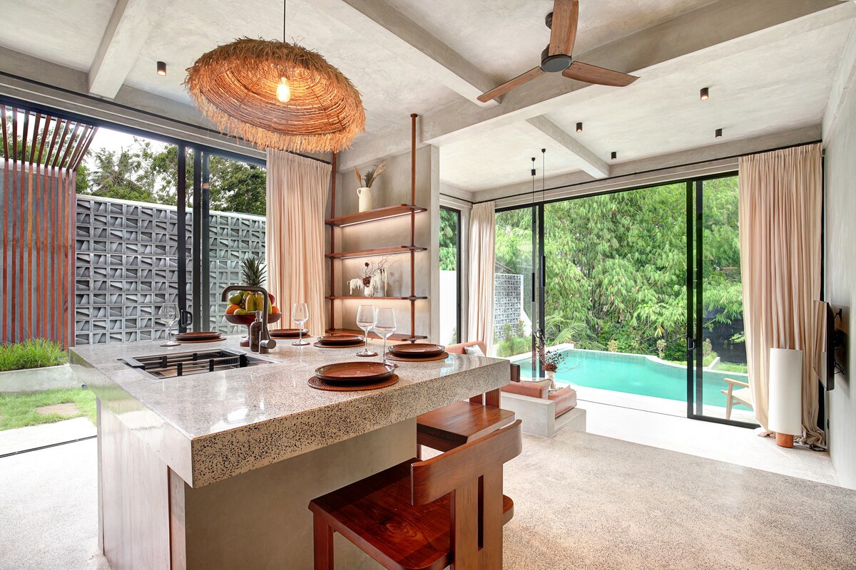 Peaceful Poolside Sanctuary 2 Bedroom Private Villa in Ubud — image 11