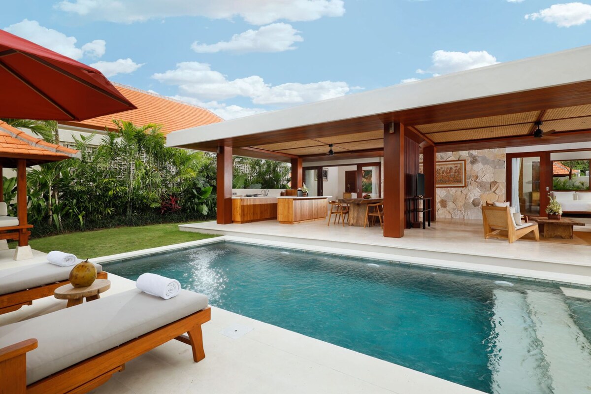 Secluded Coastal Hideaway 3 Bedroom Private Villa in Tabanan — image 7