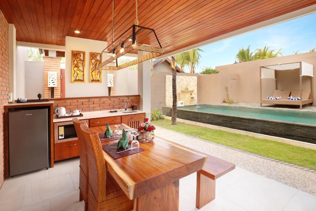 Serene Poolside Suite 1 Bedroom Private Villa in Jimbaran — image 3