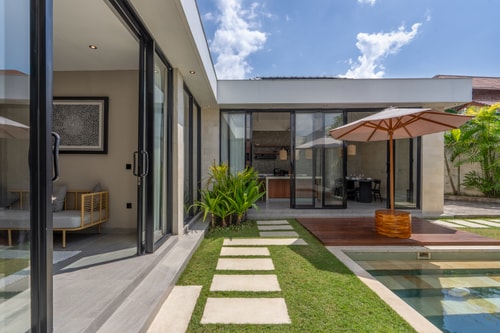 Solencia - 3BR Designer Villa with Pool & Bathtub in Jimbaran, Bali — image 10
