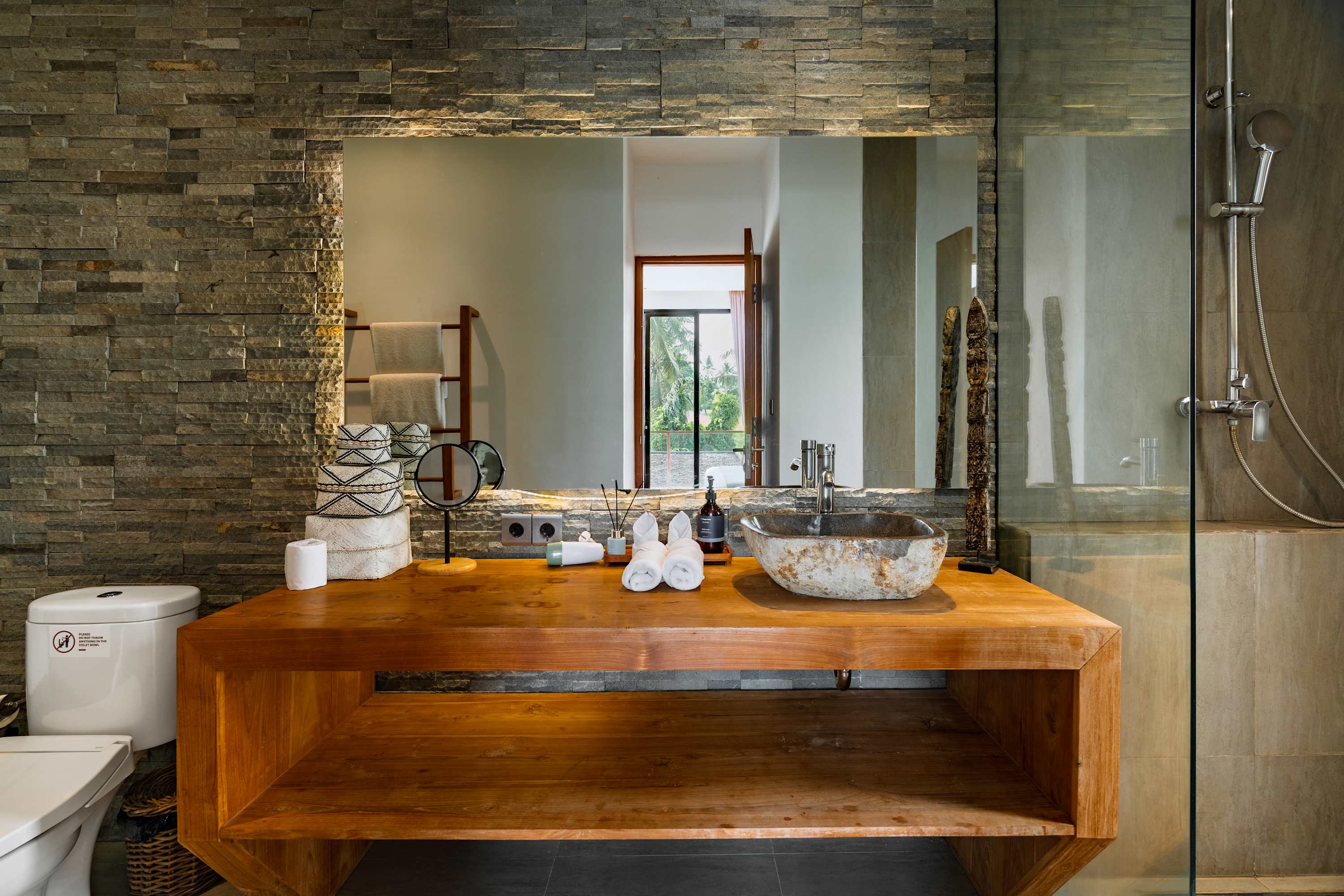 Palm Grove Villa · 6BR · Ubud — 6BR Villa Rental in Ubud — image 15