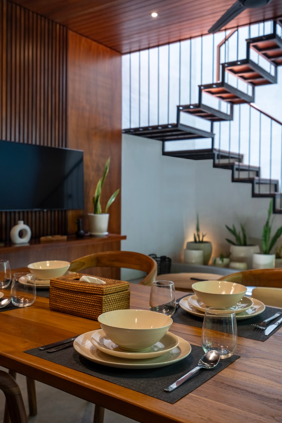 Raya - 2BR Villa with Pool, Near Echo Beach Canggu in Pererenan, Bali — image 15