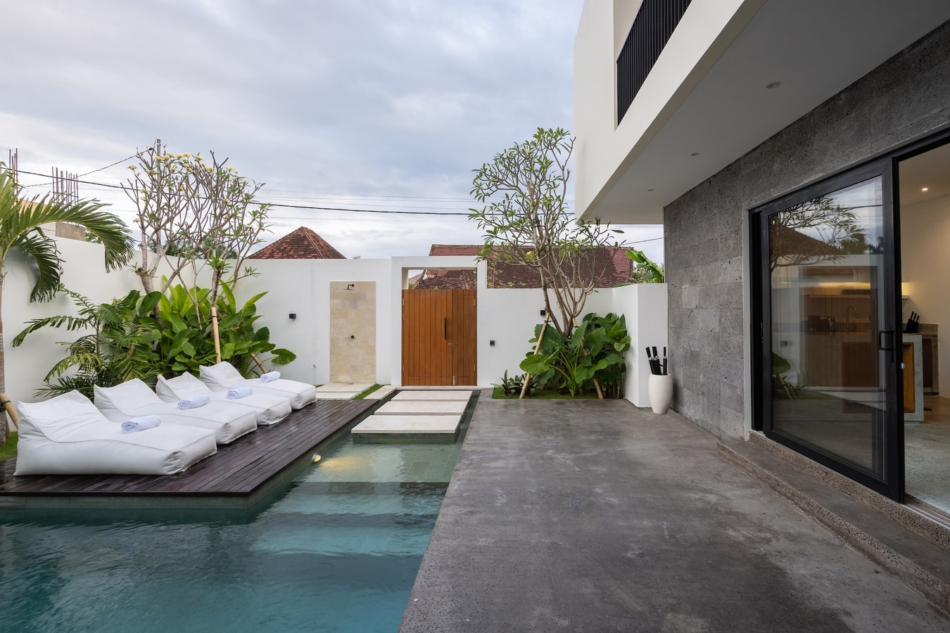 Bahagia Villa - 3 Bedroom Villa with Pool, Umalas in Canggu, Bali — image 9