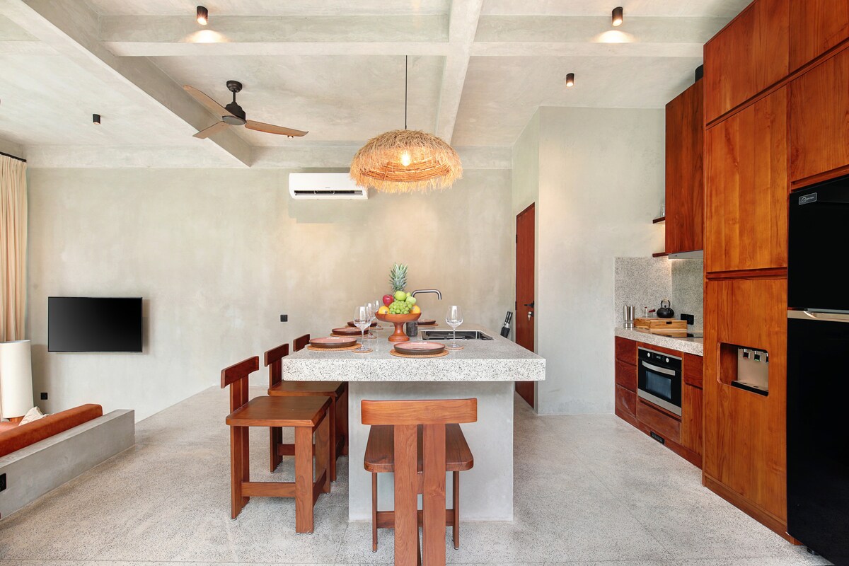 Peaceful Poolside Sanctuary 2 Bedroom Private Villa in Ubud — image 1