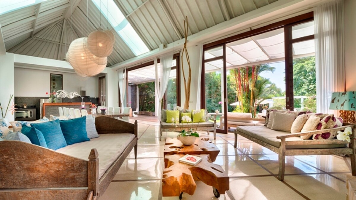 Expansive Luxury Estate 6 Bedroom Private Villa in Canggu — image 8