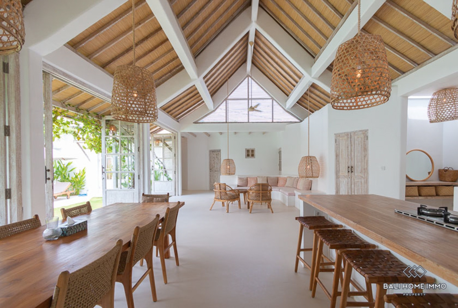 Beautiful 4 Bedroom Villa for Rent in Bali Umalas — image 5