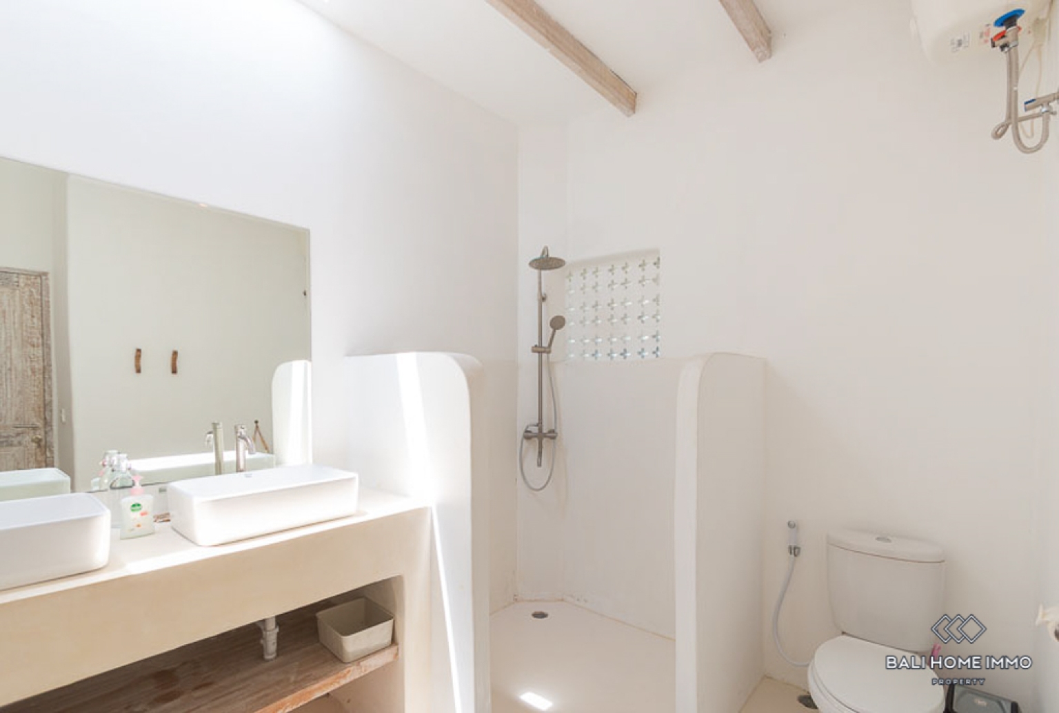 Beautiful 4 Bedroom Villa for Rent in Bali Umalas — image 13