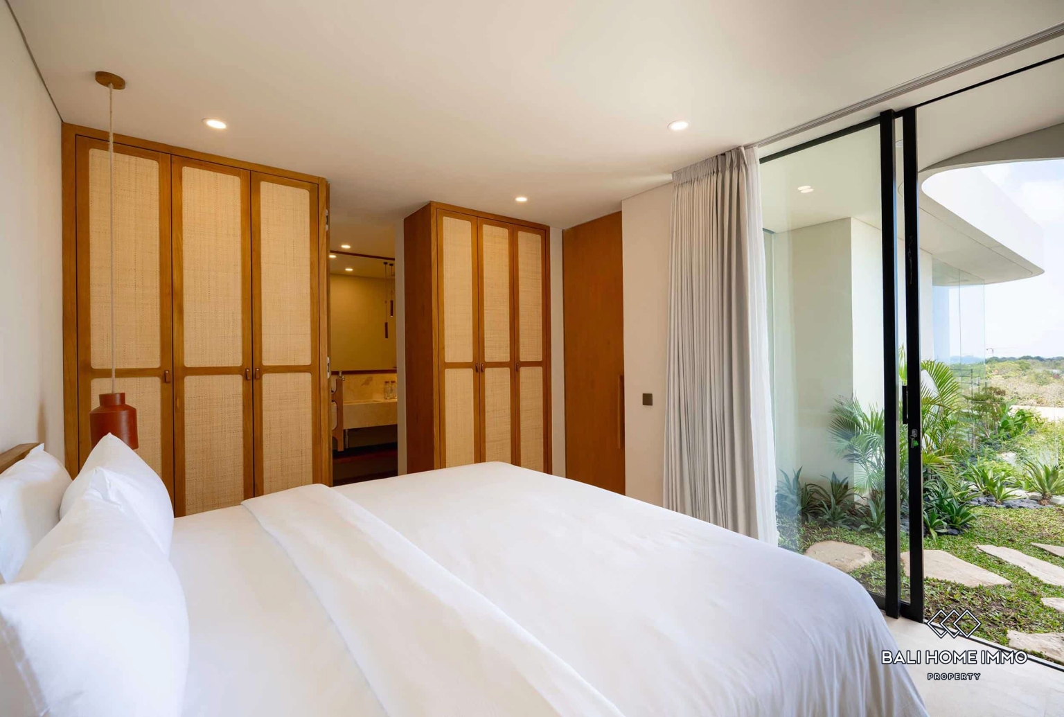 BEAUTIFUL OCEAN VIEW 3 BEDROOMS VILLA FOR MONTHLY RENTAL IN ULUWATU – BINGIN — image 11