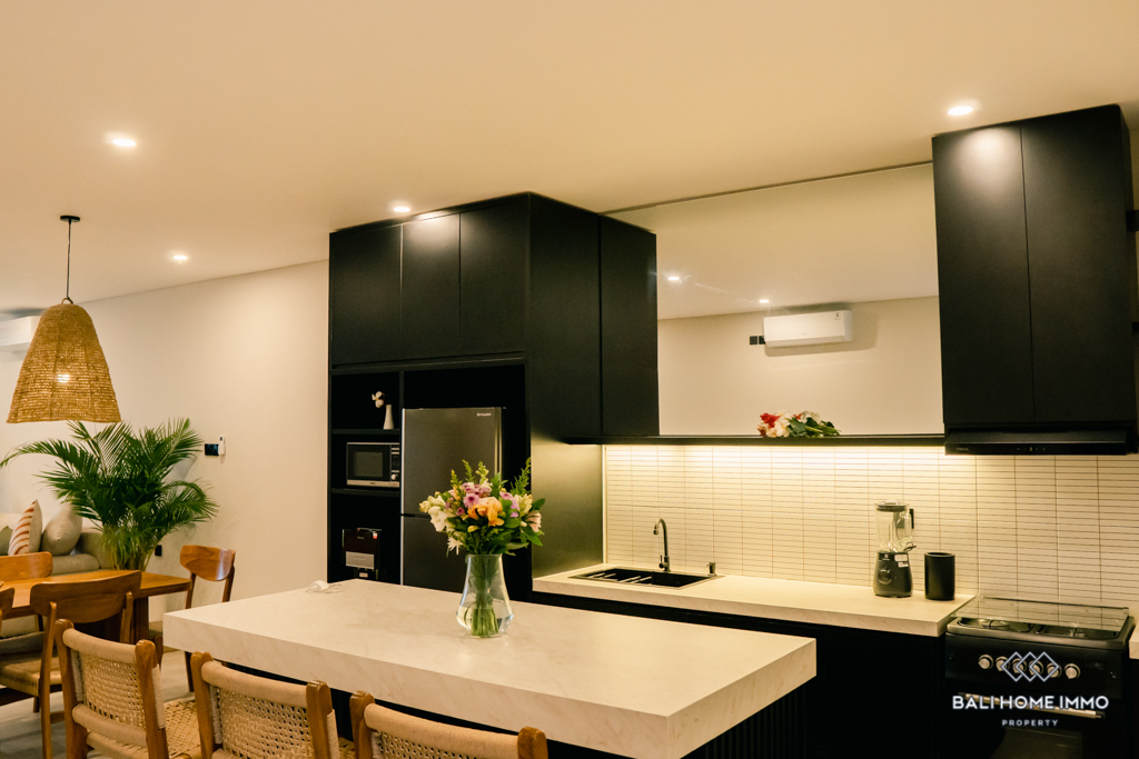 Brand new 2 Bedroom Villa with rice field view For Rental in Batu Bolong Canggu — image 9