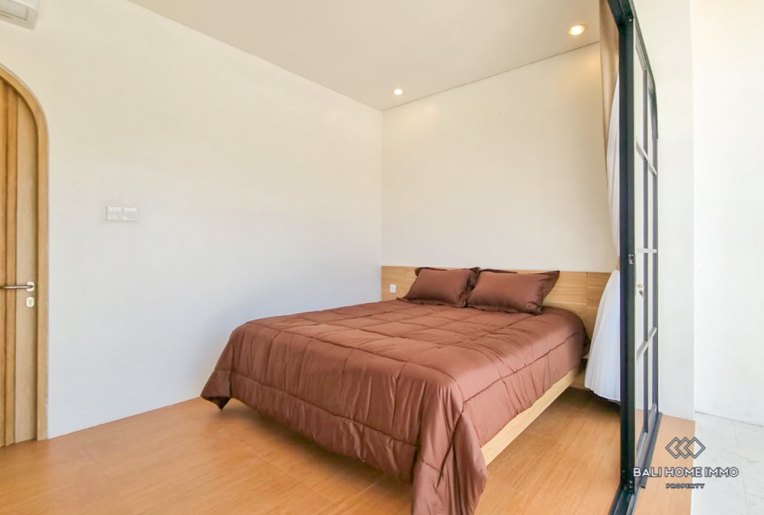 Brand New 2 Bedroom Villa for Yearly Rental in Bali Canggu Residential Side — image 12