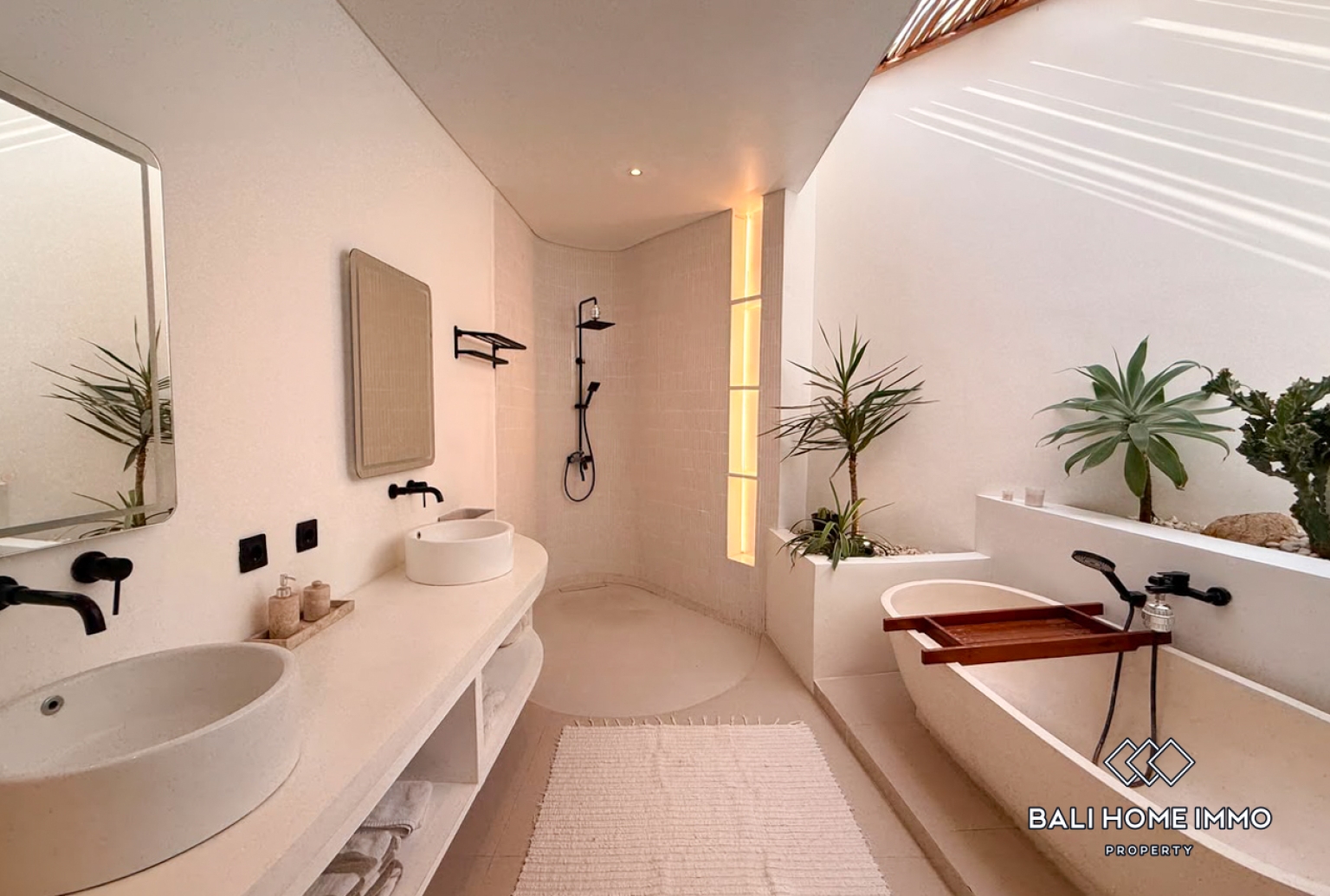 Brand New 3 Bedroom Villa For Rent Canggu Batu Bolong — image 7