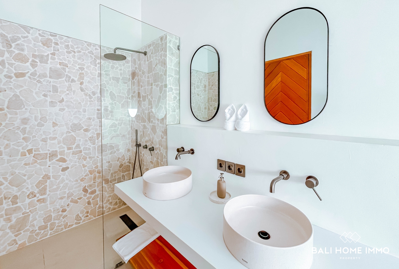 BRAND NEW 3 BEDROOMS VILLA FOR YEARLY & MONTHLY RENTAL IN UNGASAN — image 19