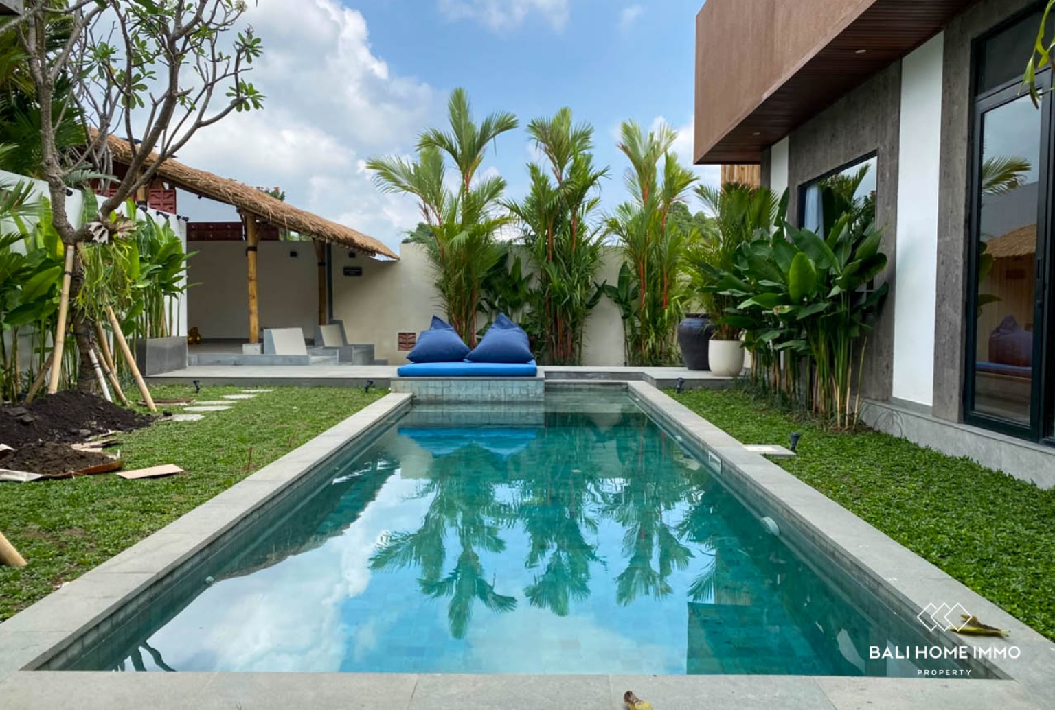 BRAND NEW MODERN 4 BEDROOM VILLA FOR RENT IN TUMBAK BAYUH — image 19