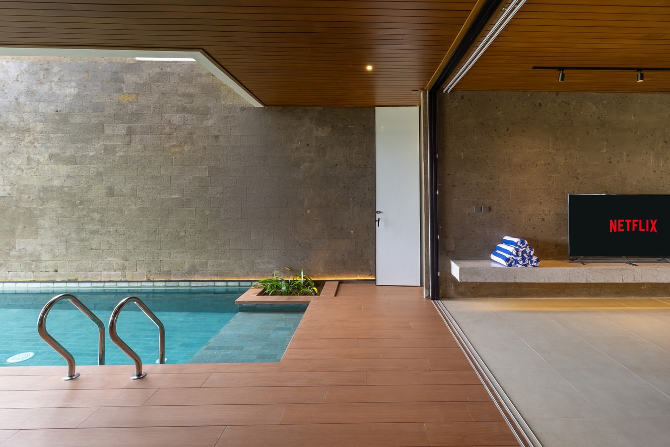 Tamora - 3BR Villa with Paddy View Pool, Canggu in Pererenan, Bali — image 17