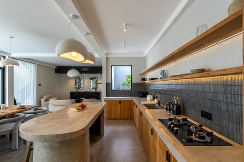 Canggu Designer 3BR Villa - Private Pool & Balcony in Pererenan, Bali — image 4
