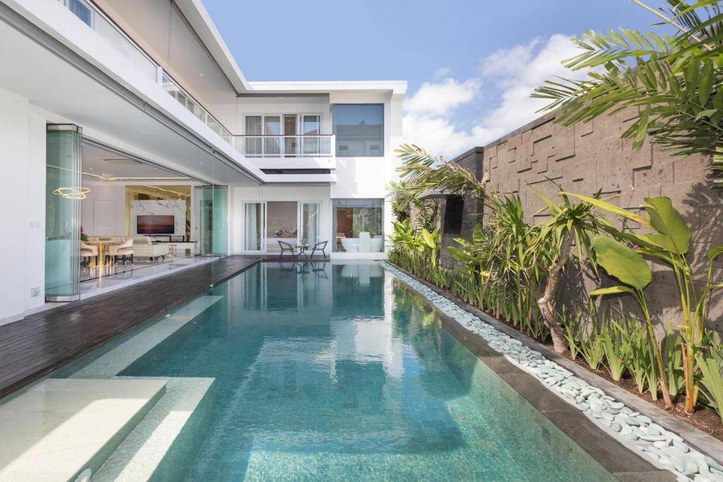 Legian Villa 3327 in Legian / Kuta — image 1