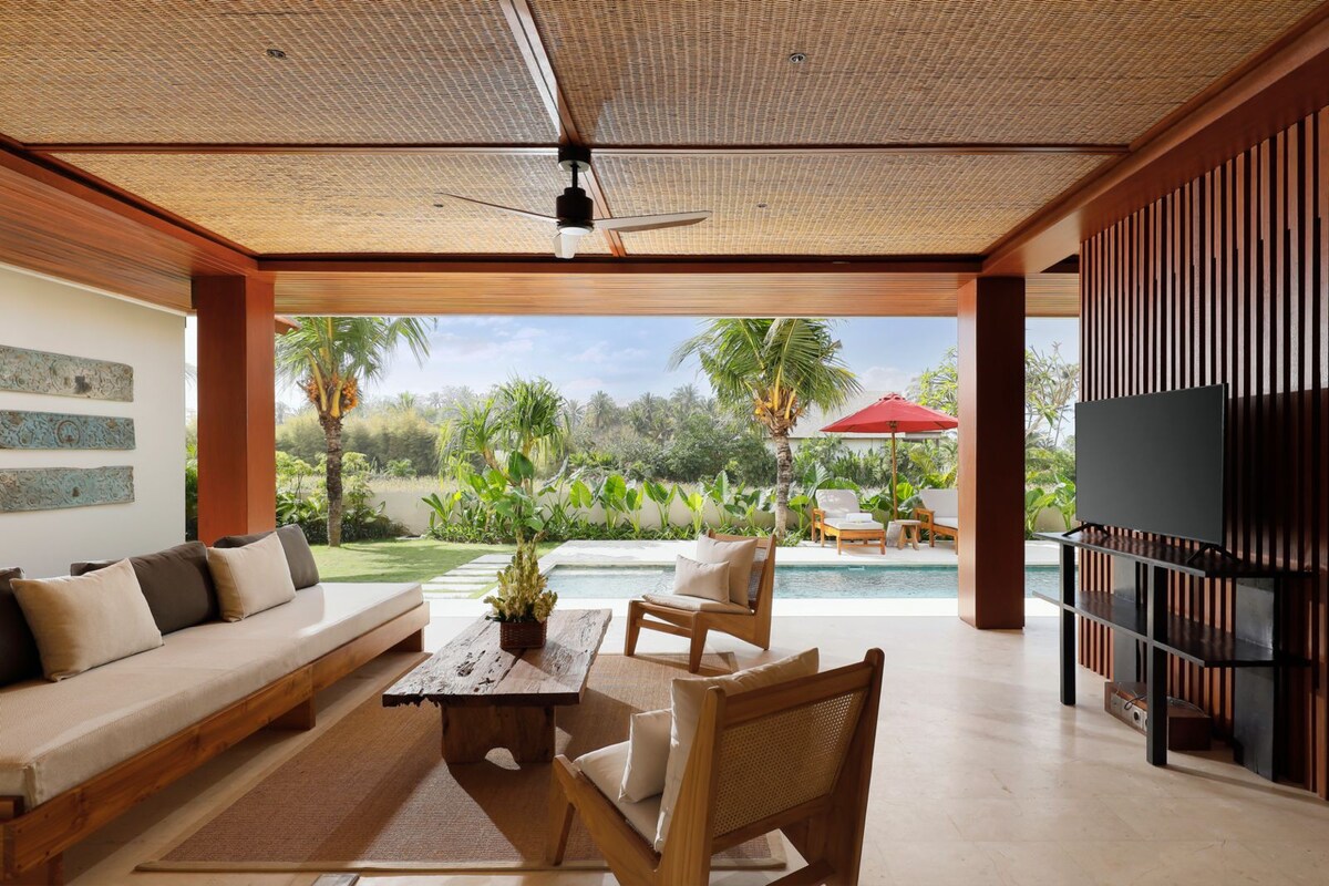 Secluded Coastal Hideaway 3 Bedroom Private Villa in Tabanan — image 8