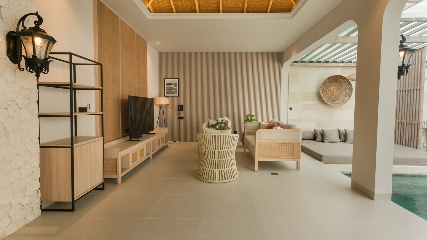 Deneva 8 - Bathtub & Pool Villa, Near Berawa Beach in Canggu, Bali — image 19