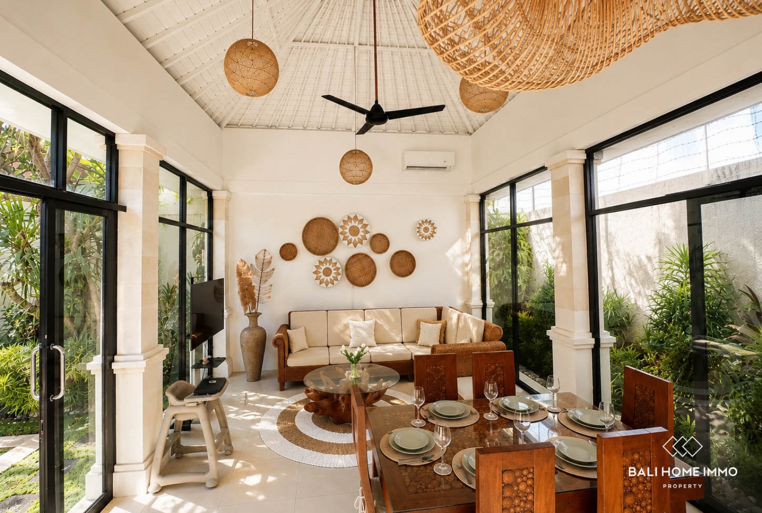 Charming 3 bedroom villa for rent in Canggu Berawa — image 1