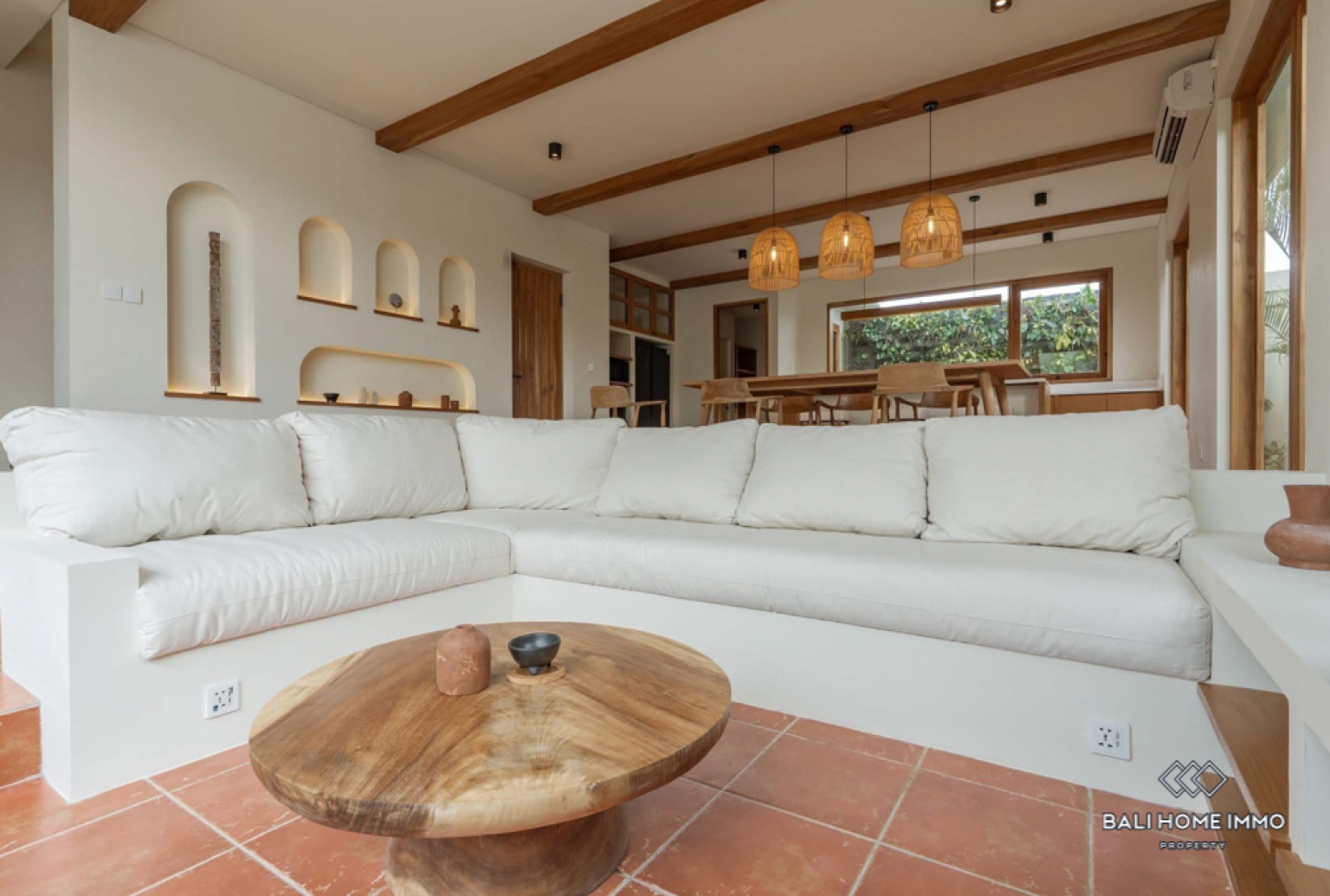 Charming 3 Bedroom Villa for Rental in Bali Canggu Residential Side — image 2