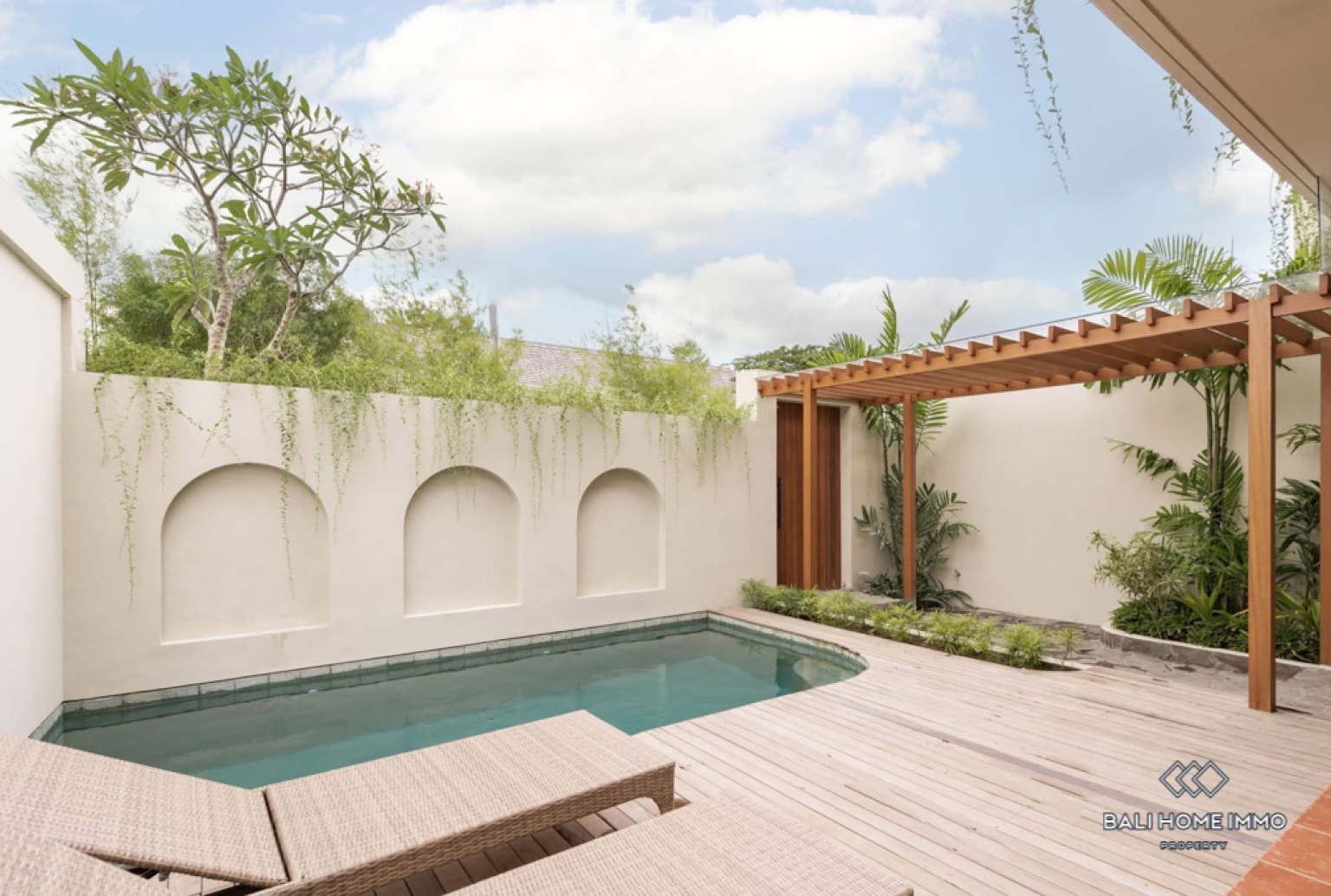 Charming 3 Bedroom Villa for Rental in Bali Canggu Residential Side — image 18