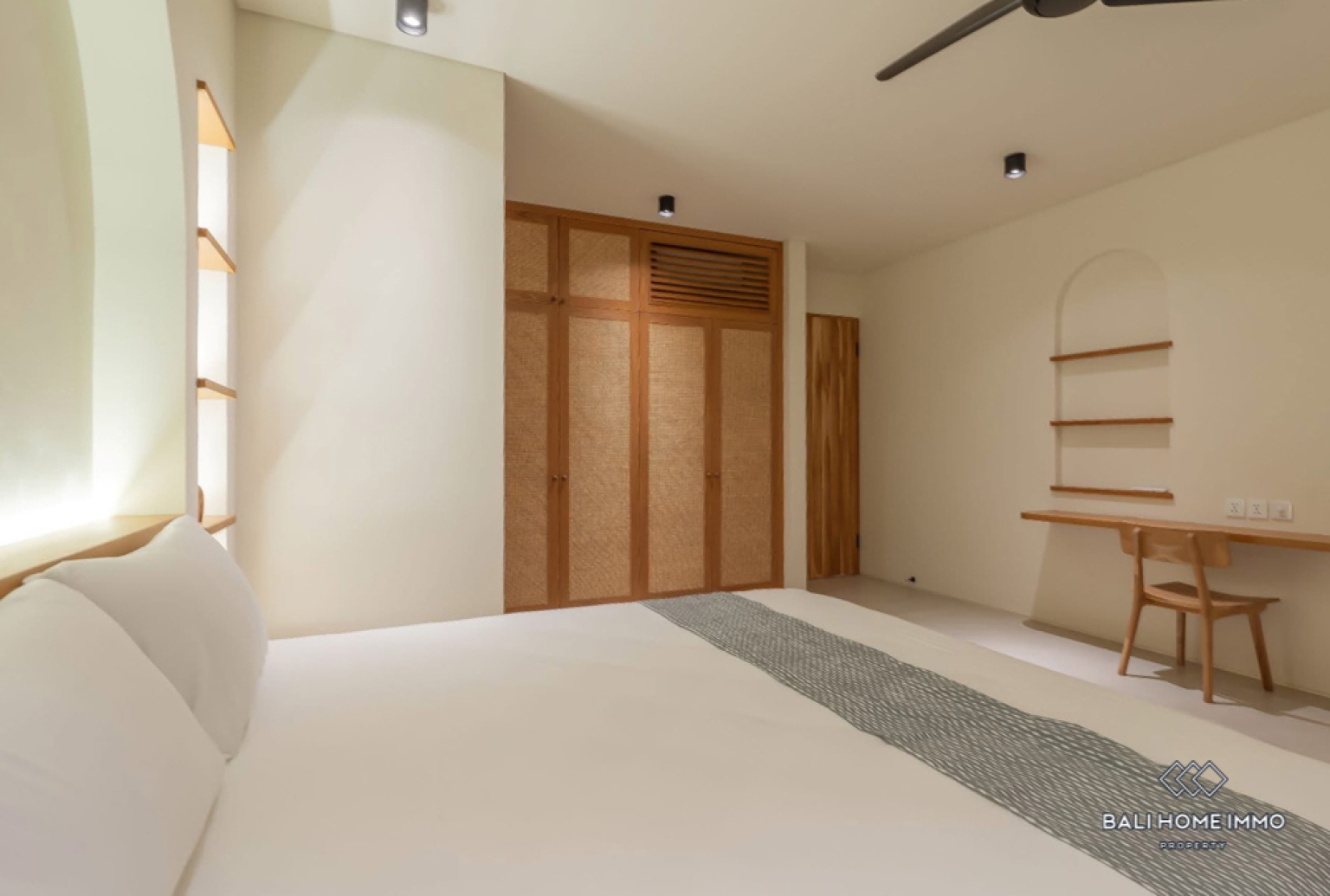 Charming 3 Bedroom Villa for Rental in Bali Canggu Residential Side — image 10