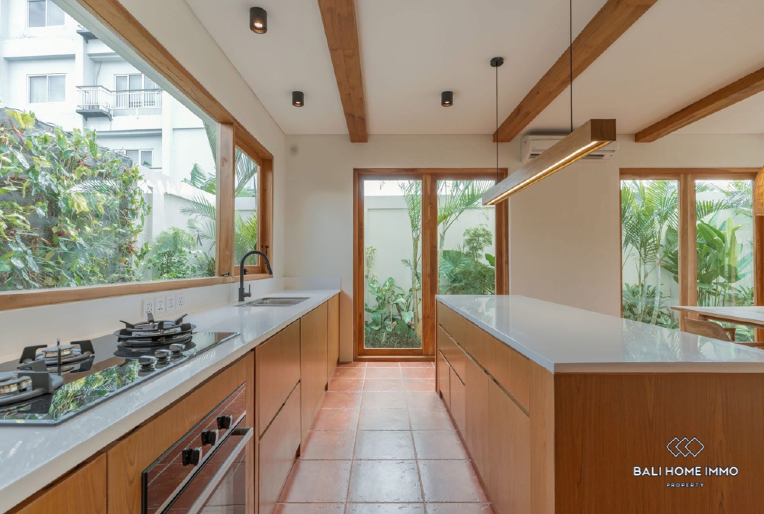 Charming 3 Bedroom Villa for Rental in Bali Canggu Residential Side — image 5