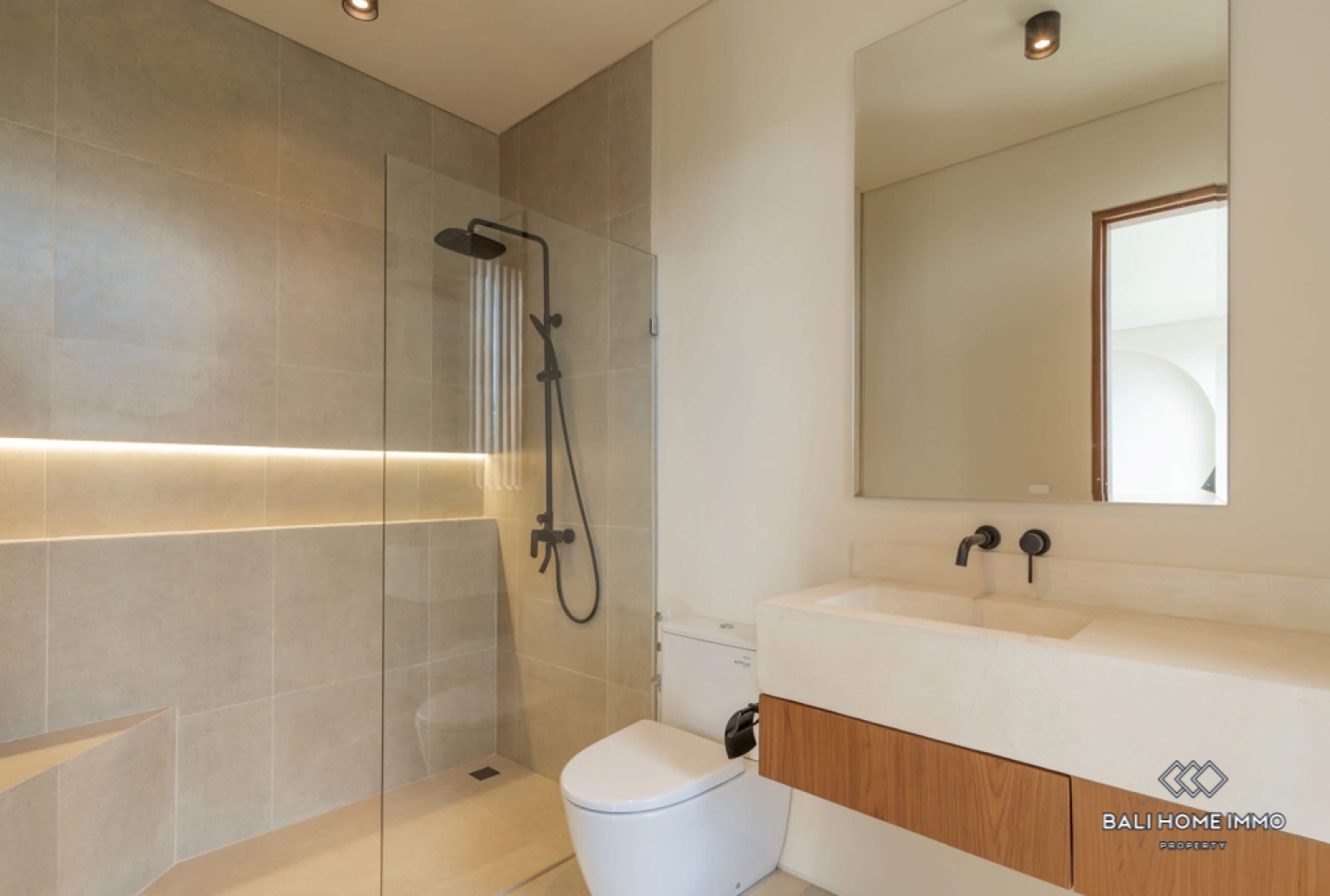Charming 3 Bedroom Villa for Rental in Bali Canggu Residential Side — image 15