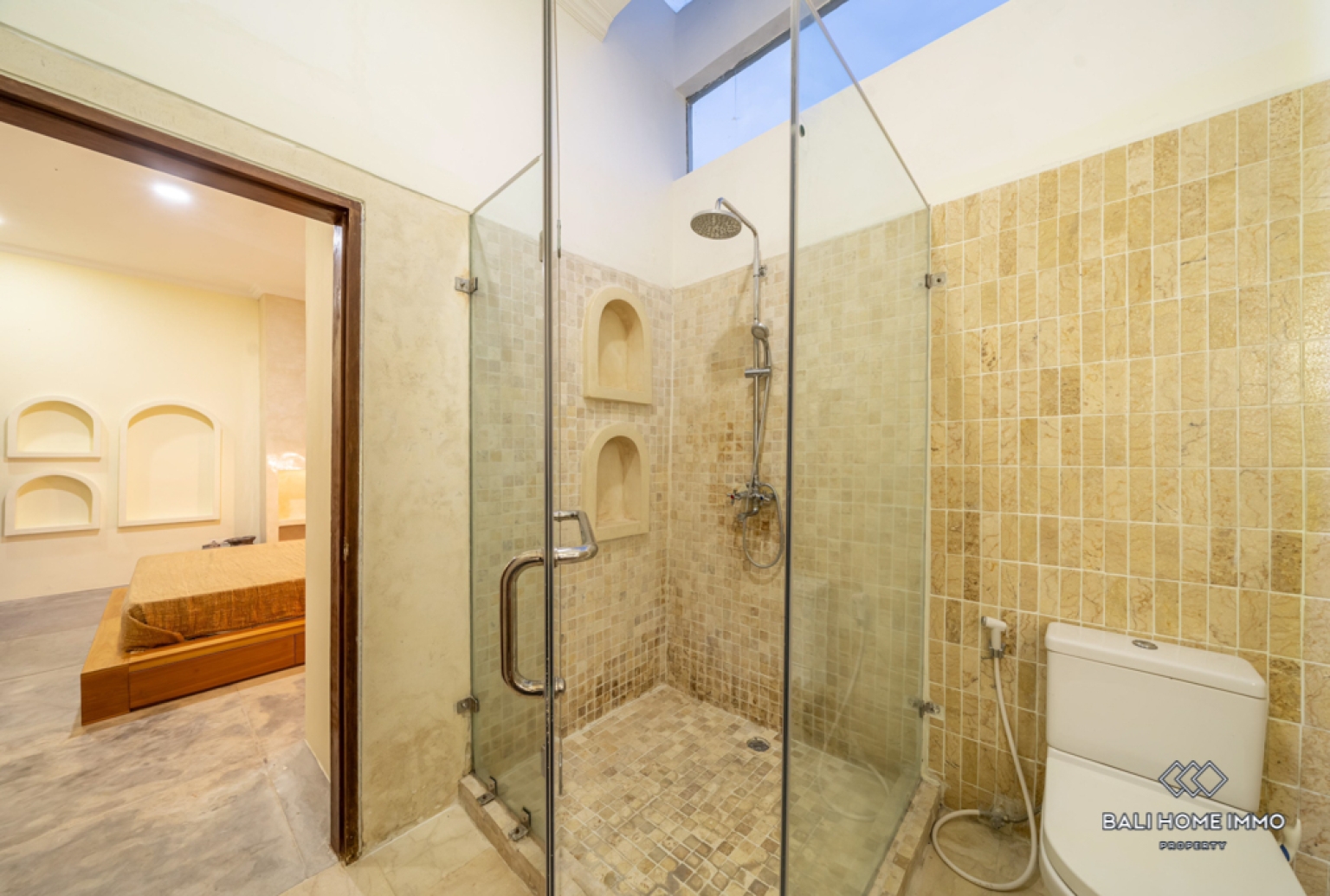 Charming 3 Bedroom Villa for Yearly Rental in Canggu Residential Side — image 11