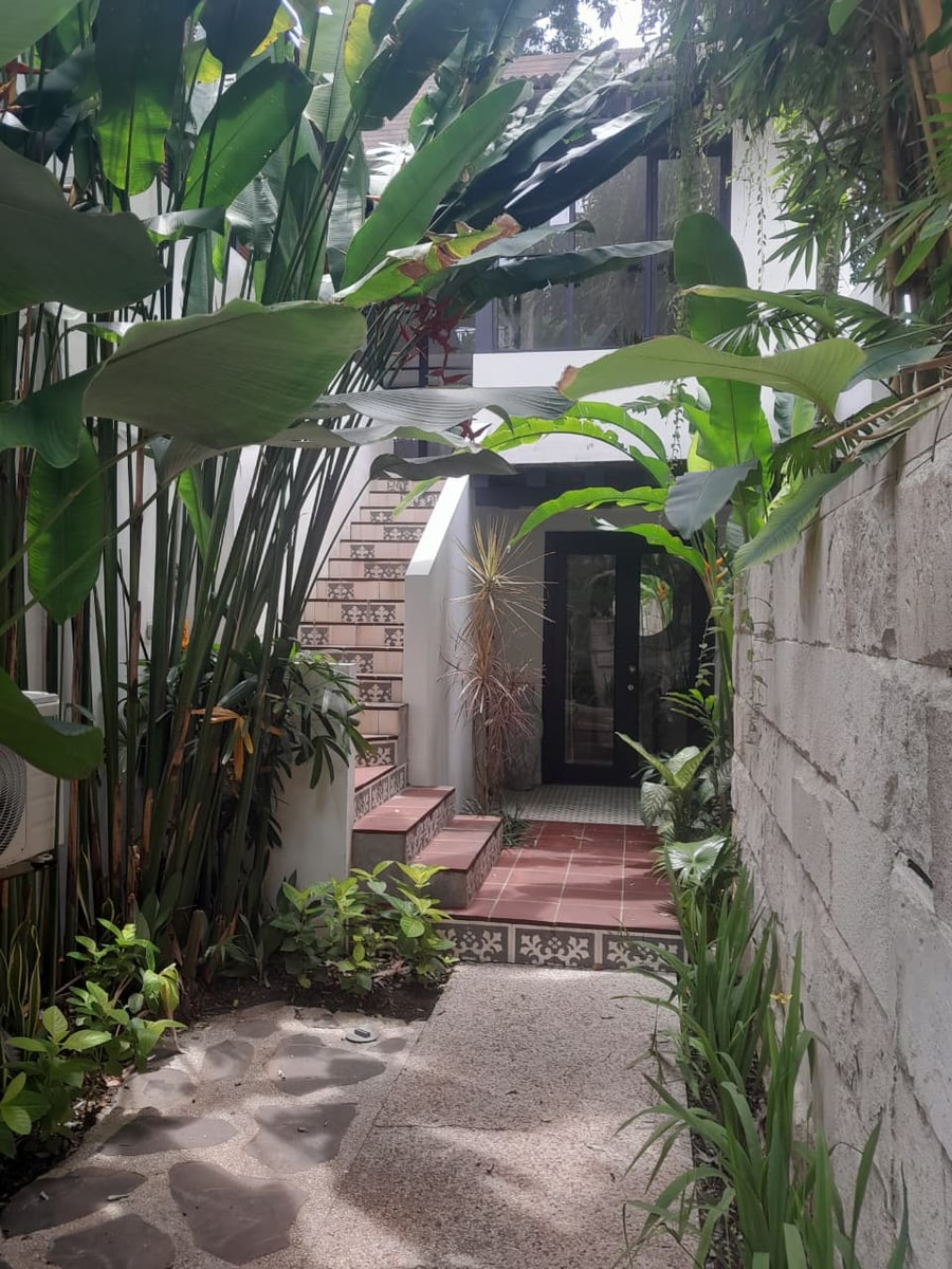 1BR Apart w/ Living Room, Kitchennete & Patio in Kerobokan, Bali — image 11