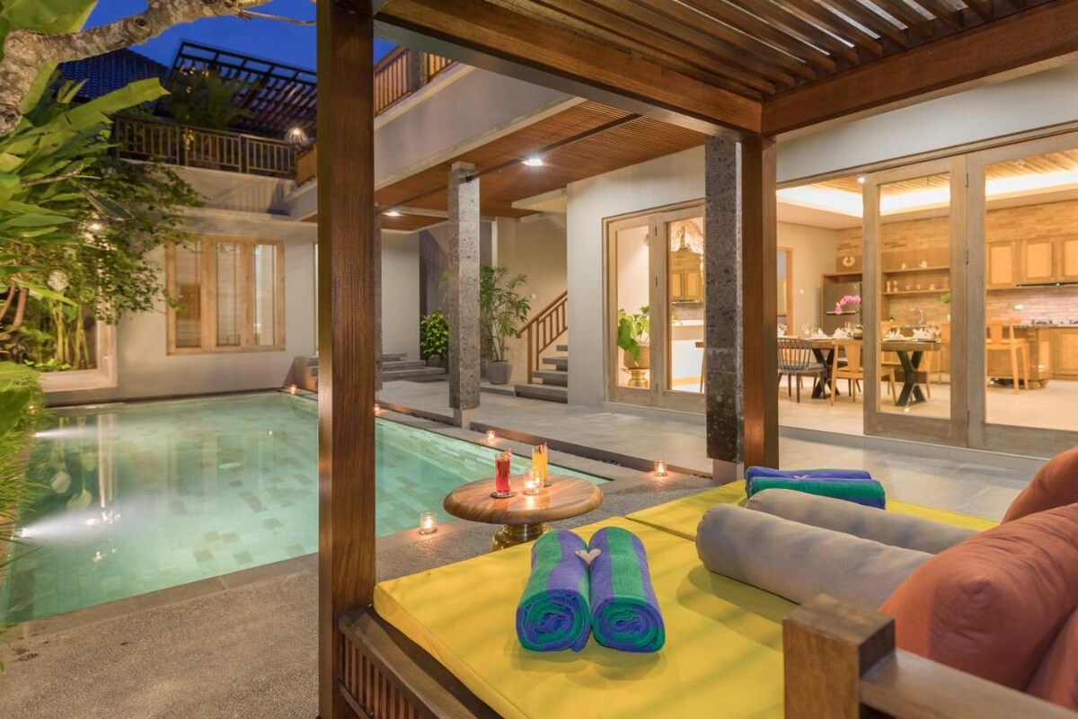 Lush Teakwood Sanctuary 2 Bedroom Private Villa in Canggu — image 4