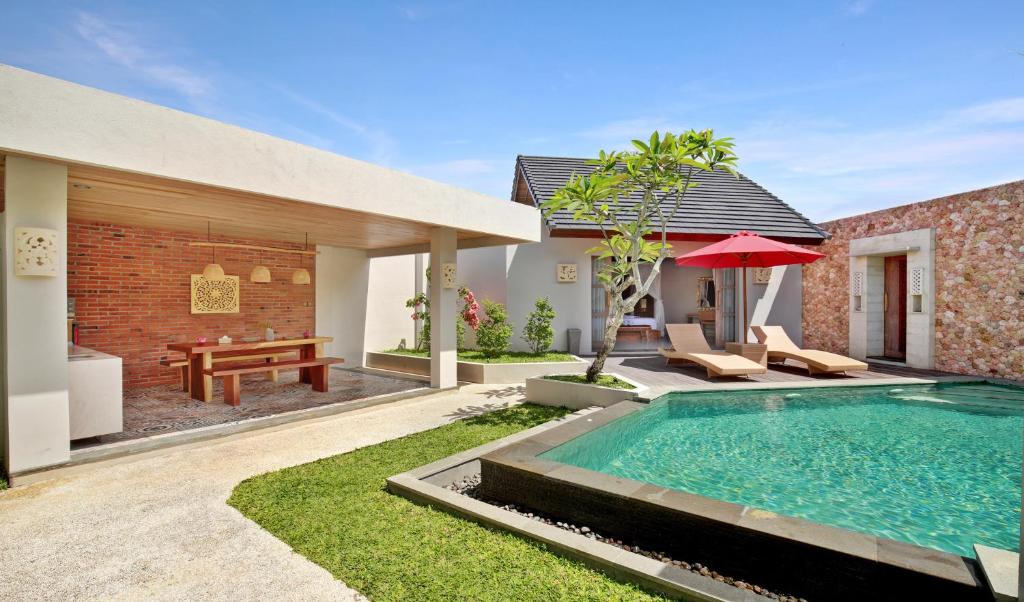 Tropical Luxe Hideaway 1 Bedroom Private Villa in Jimbaran — image 10