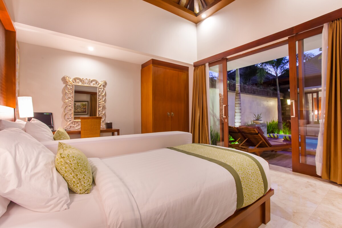 Tropical Balinese Retreat 2 Bedroom Private Villa in Jimbaran — image 3