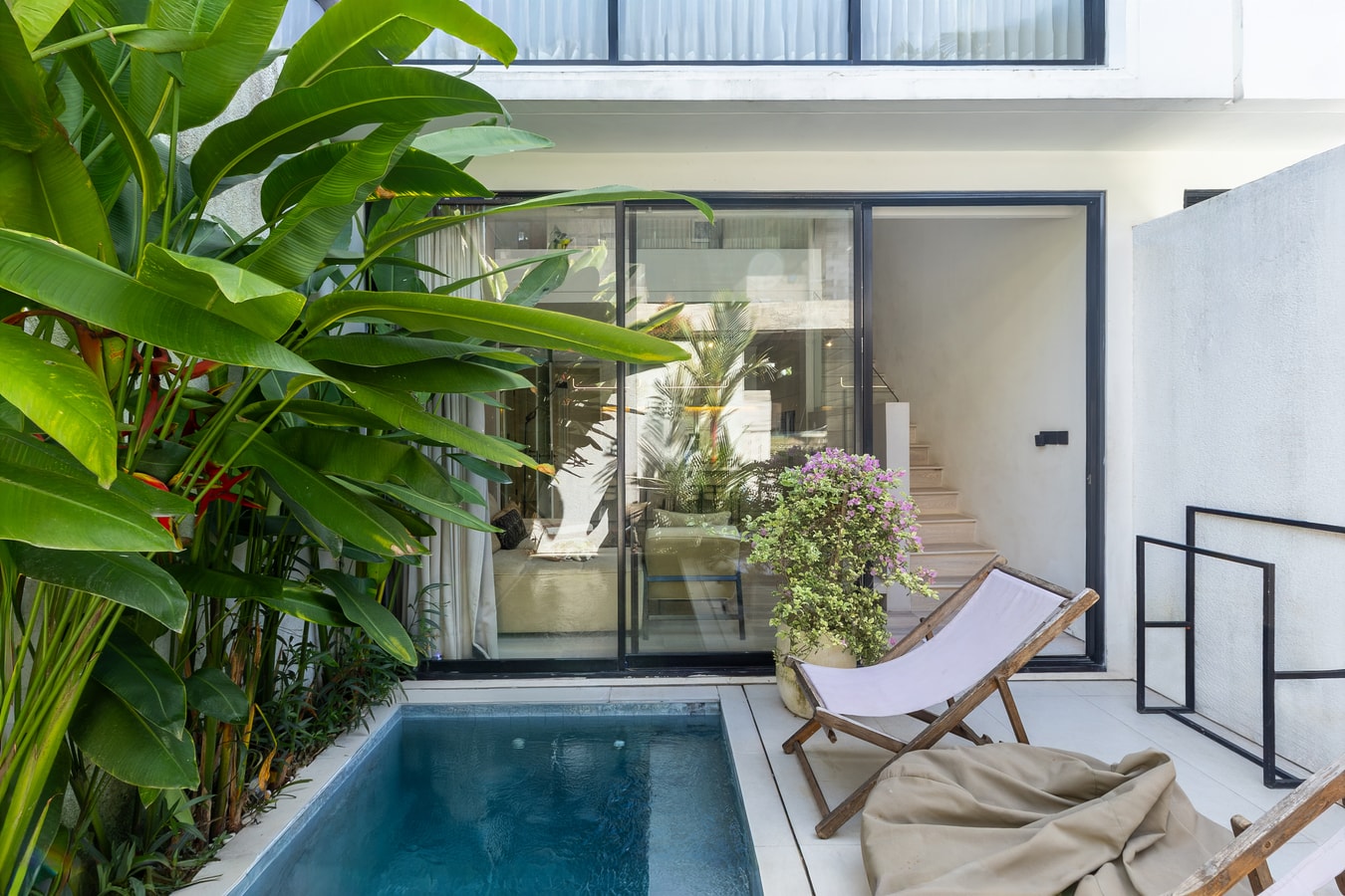 Oasis 9 - 2BR Pool Villa, Near Berawa Beach in Canggu, Bali