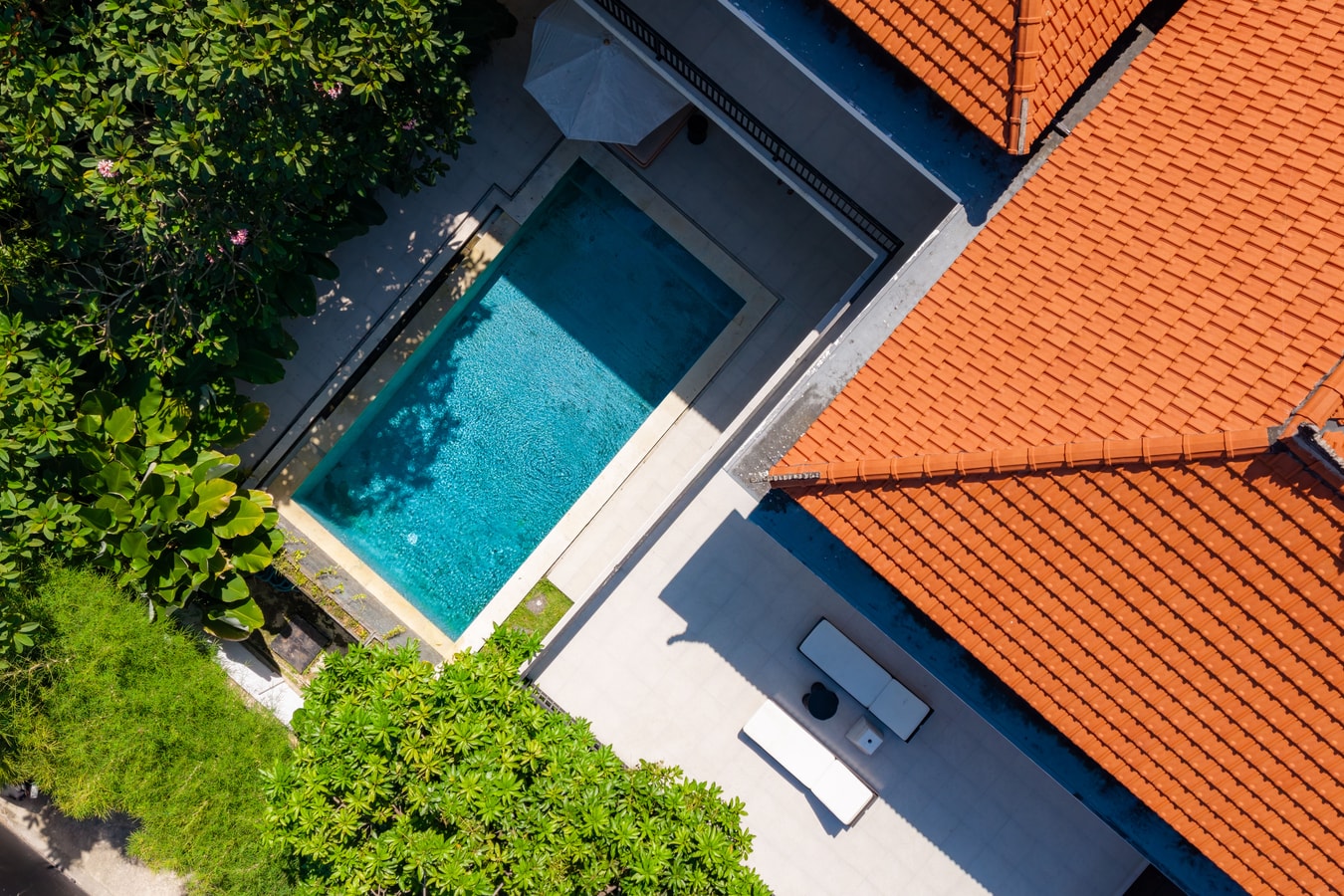 Canggu Designer 3BR Villa - Private Pool & Balcony in Pererenan, Bali — image 17