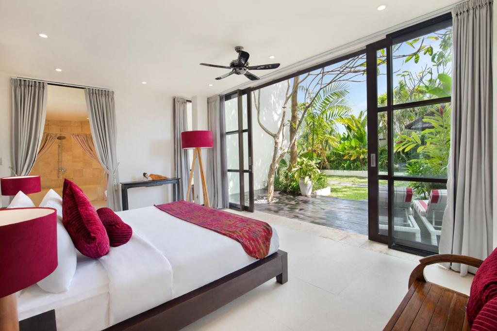 Panoramic Sea View 5 Bedroom Private Villa in Jimbaran — image 7