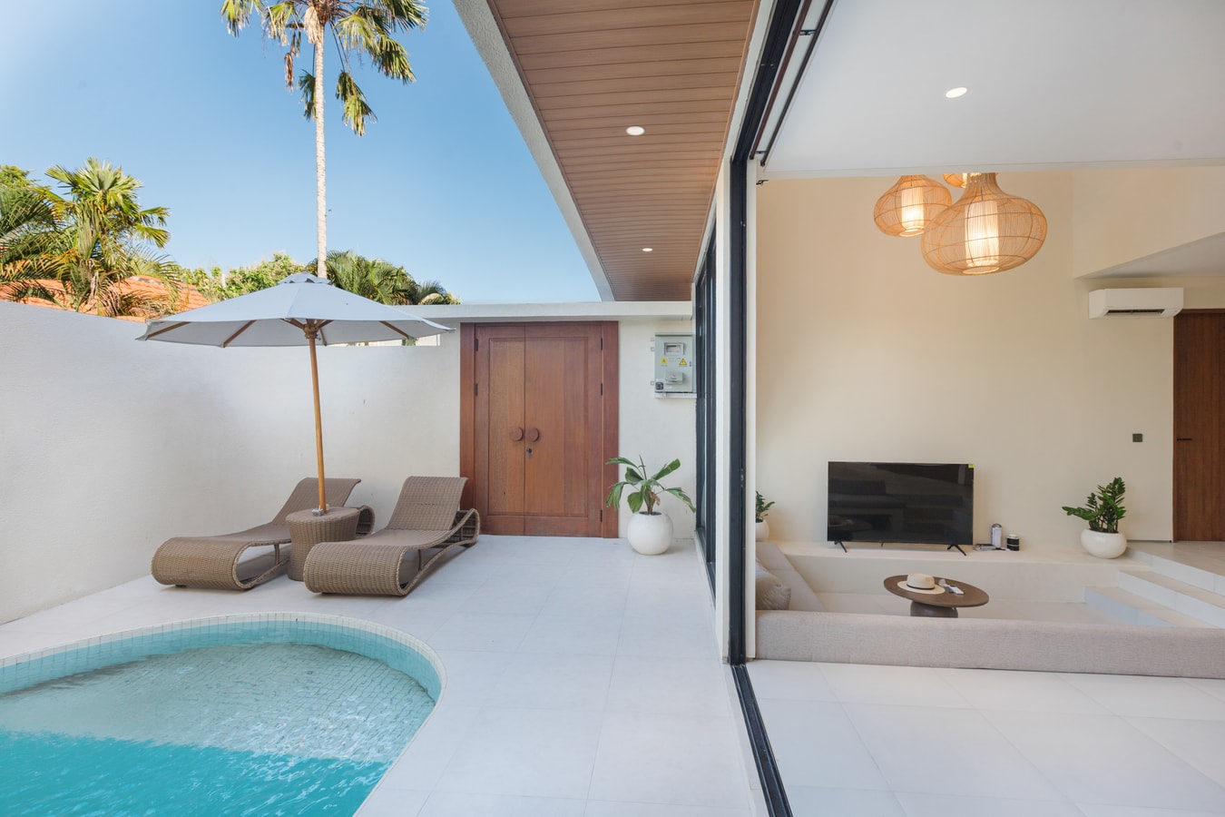 Casa Écru 2 - NEW 3 Bedroom Villa with Pool Berawa in Tibubeneng, Bali — image 9