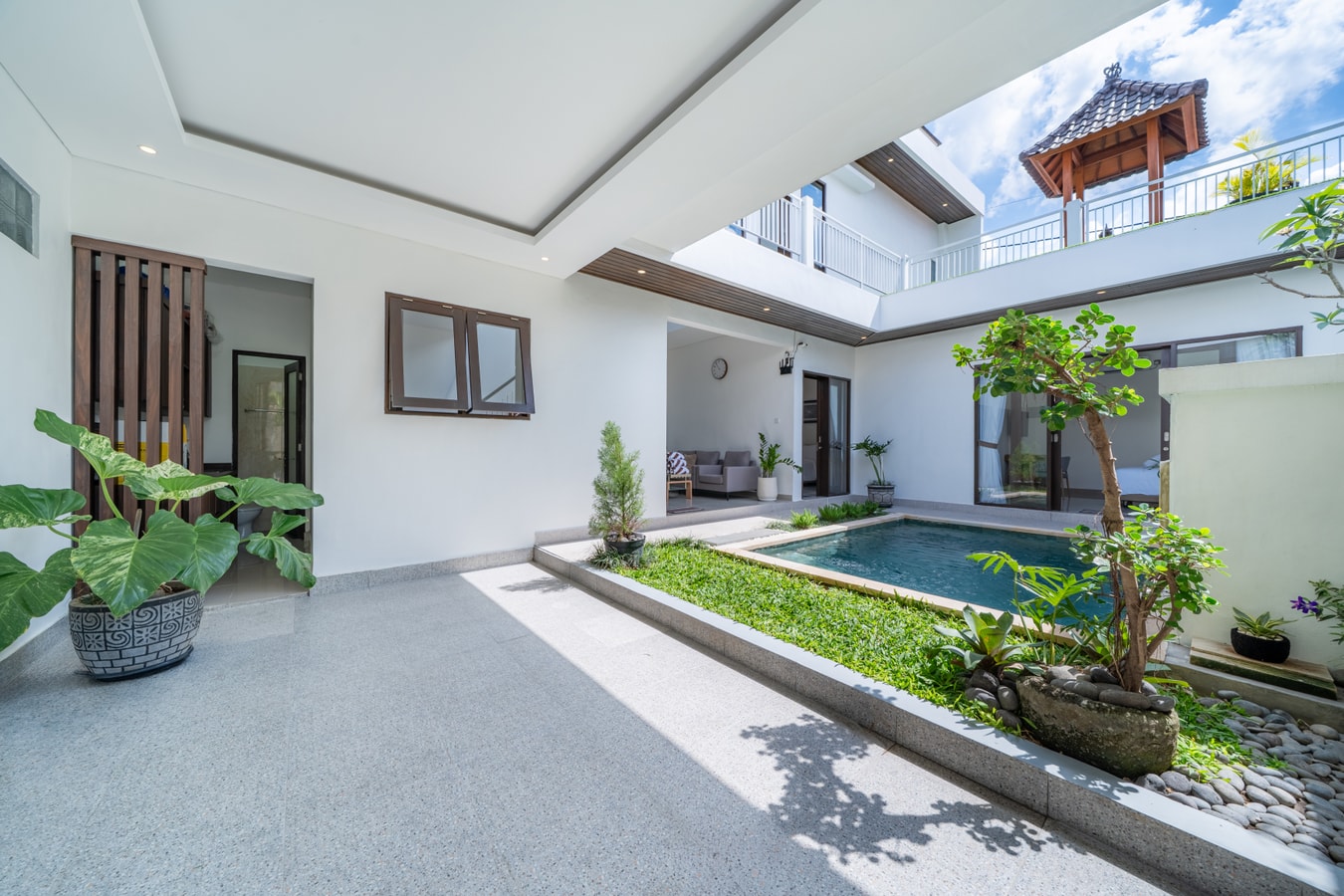 Addhika - Rooftop Terrace Villa with Pool, Berawa in Canggu, Bali — image 9