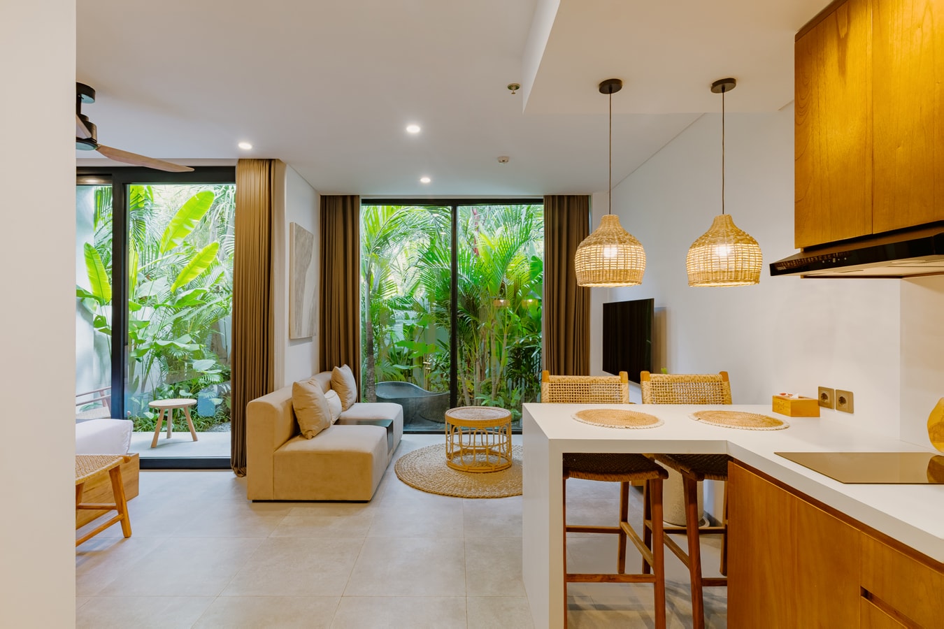 Suite with Bathtub & Garden in Canggu, Bali — image 11