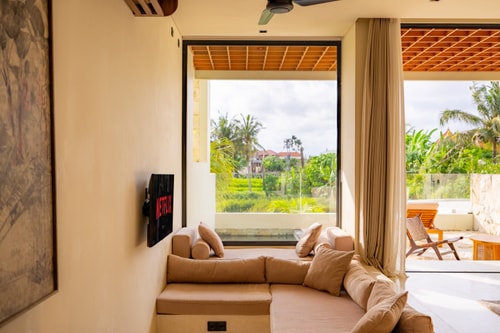 Elegant 1BR Canggu | Pool & Sunset Paddy Balcony in Canggu, Bali — image 2