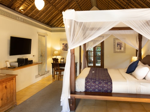 Tranquil 1BR Private Villa with Balinese Touch in Canggu, Bali — image 16