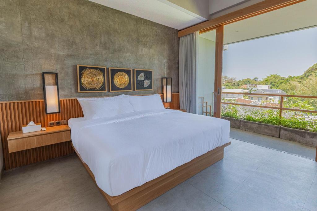 Rice Field Sanctuary 2 Bedroom Private Villa in Canggu — image 10