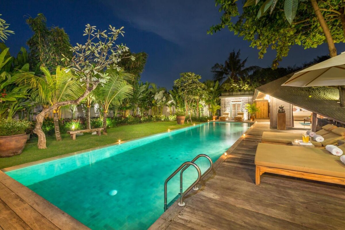 Vintage Luxe Sanctuary 3 Bedroom Private Villa in Canggu — image 1