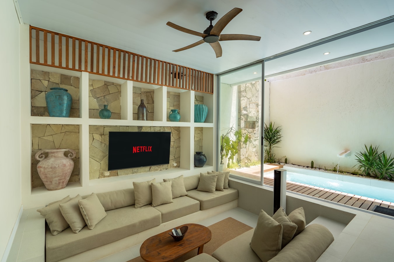 Sandwave - 3BR Villa with Pool & Rooftop, Uluwatu in Jimbaran, Bali — image 3