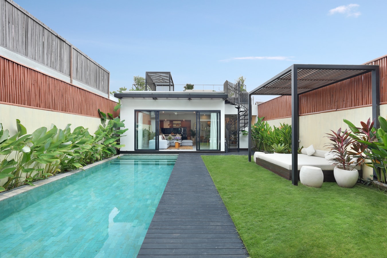 Berawa Escape 4BR Villa | Private Pool & Rooftop in Canggu, Bali — image 13