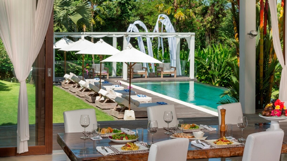 Expansive Luxury Estate 6 Bedroom Private Villa in Canggu — image 10