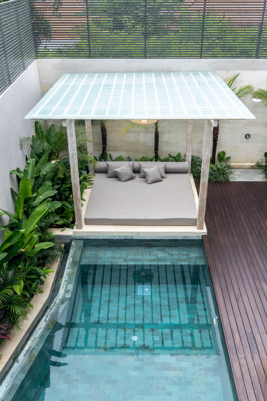 Deneva 10 - Pool & Bathtub Villa, Near Beaches in Canggu, Bali — image 15